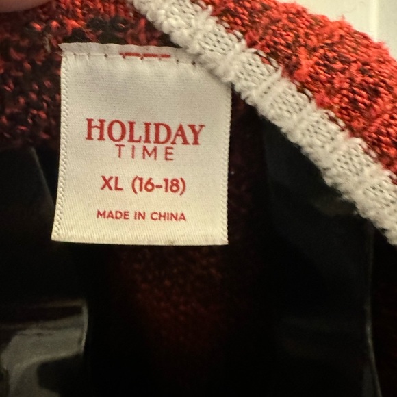 Christmas Sweater - Picture 4 of 6